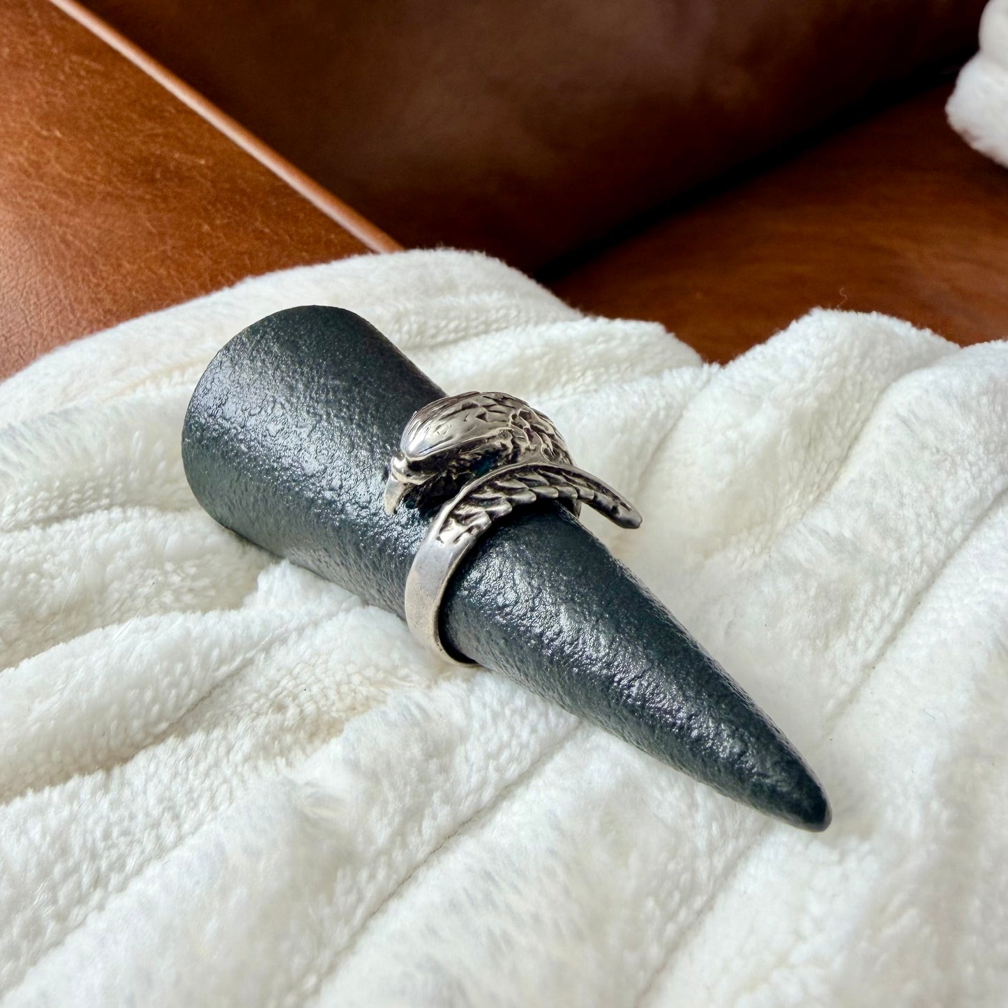 Vintage Eagle Twist Ring - Size 8.5