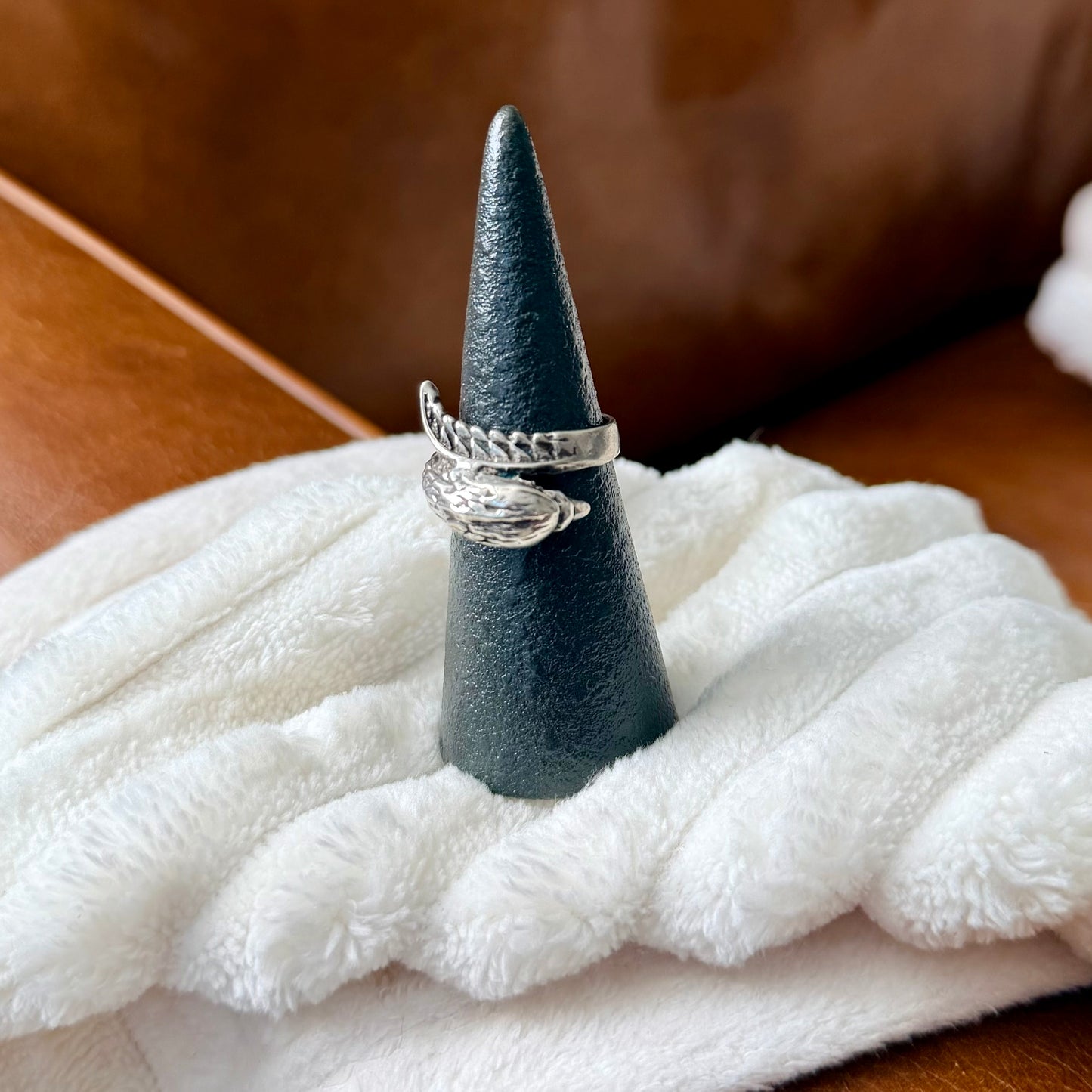 Vintage Eagle Twist Ring - Size 8.5